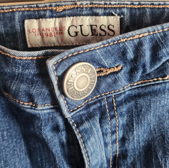 Guess size 31 Capris - Picture 6 of 7